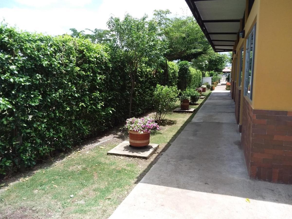 לינה וארוחת בוקר C&H Casa Campestre El Oasis Ricaurte Girardot מראה חיצוני תמונה