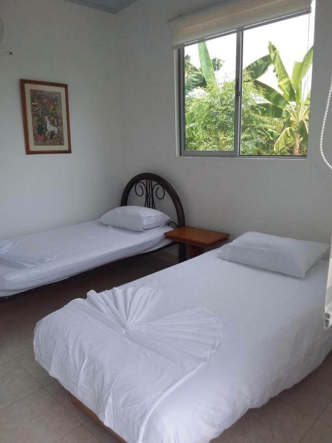 לינה וארוחת בוקר C&H Casa Campestre El Oasis Ricaurte Girardot מראה חיצוני תמונה