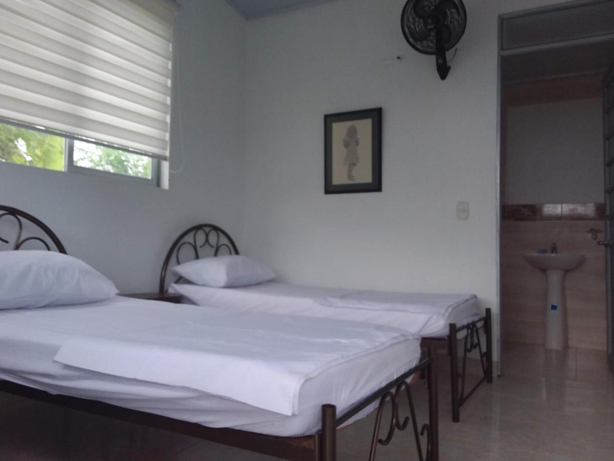לינה וארוחת בוקר C&H Casa Campestre El Oasis Ricaurte Girardot מראה חיצוני תמונה